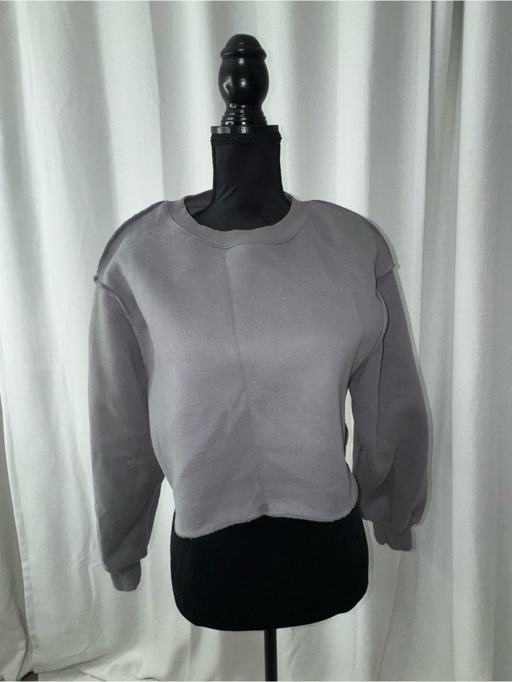 Women's Gray Cropped Crewneck Sweatshirt